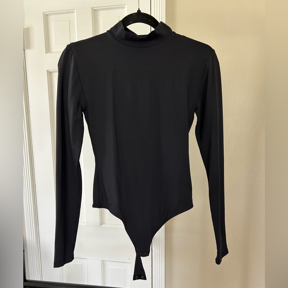 Aritzia Babaton Medium Contour Mock-Neck Bodysuit in Black